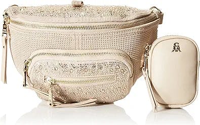 The Steve Madden Maxima Crossbody: The Perfect Bag for a Trendy Traveler